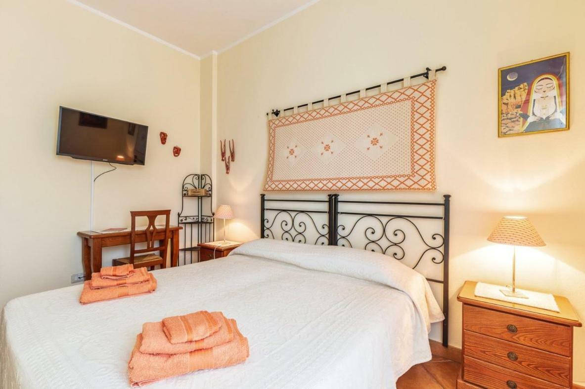 Il Leccio Bed & Breakfast Tortoli Exterior photo