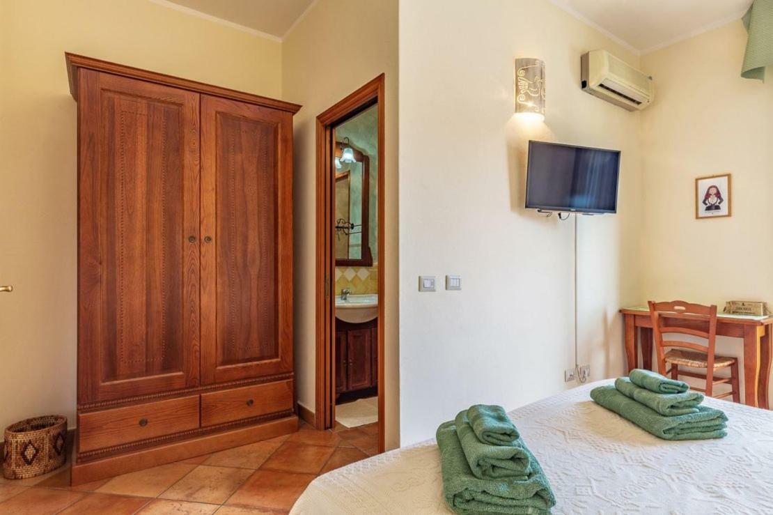 Il Leccio Bed & Breakfast Tortoli Exterior photo